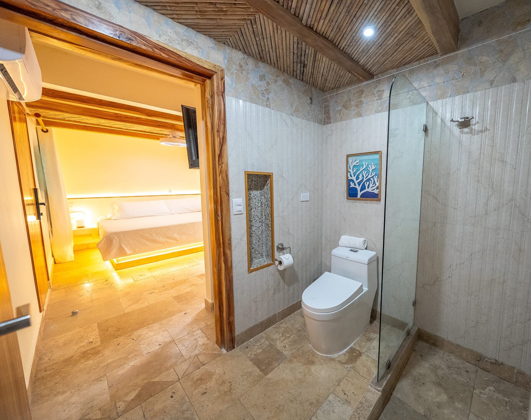 #24 Premium King Terrace Room 4
