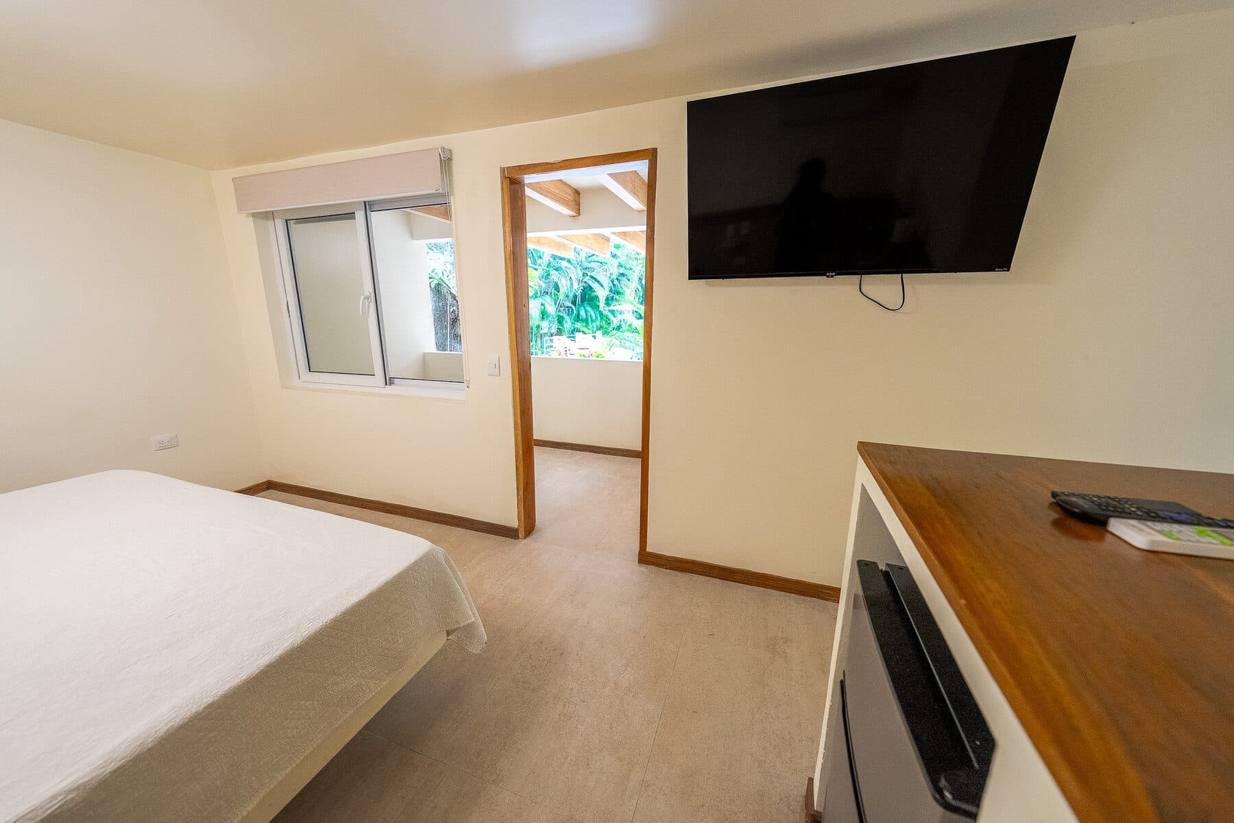 #28 King Balcony Room 3