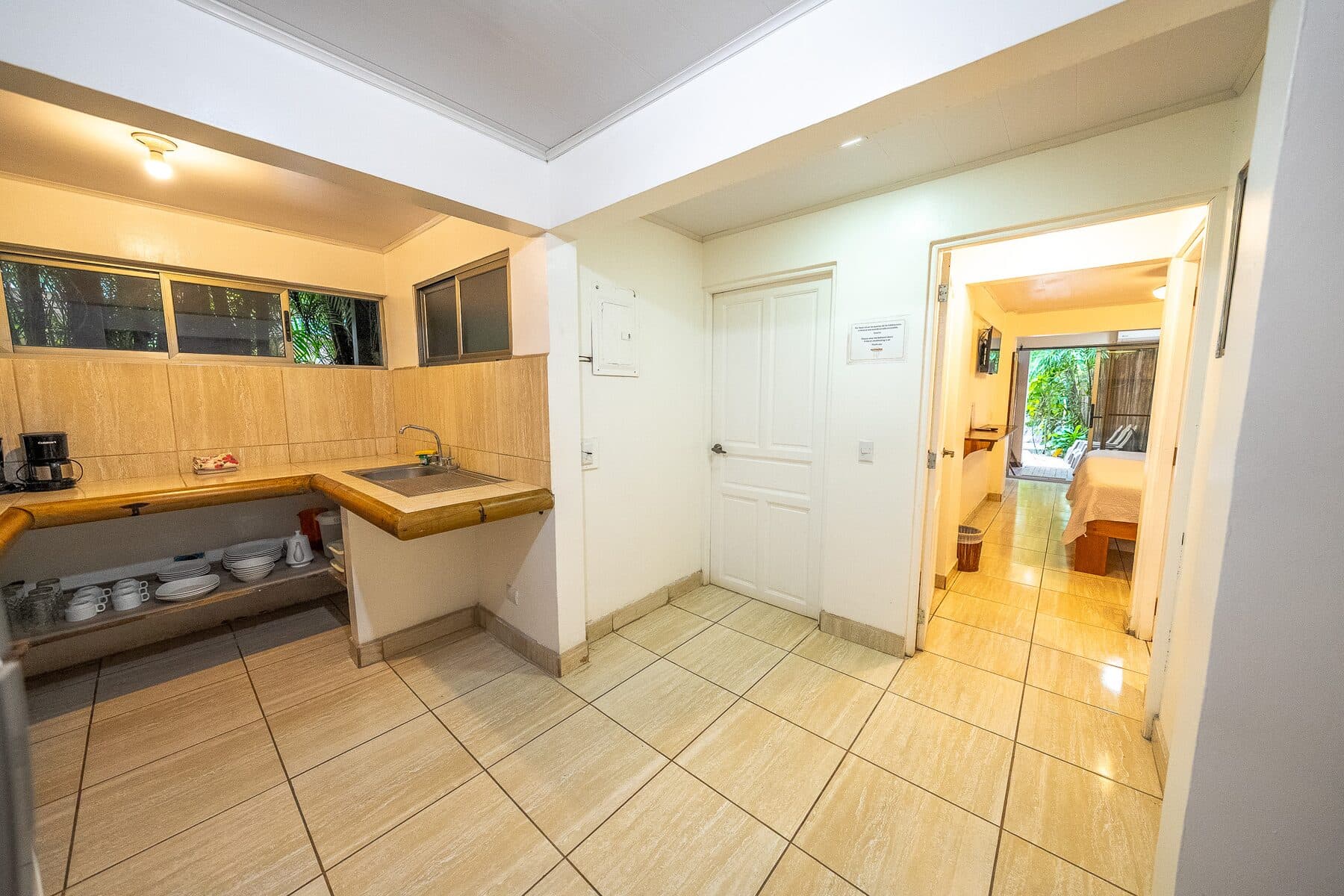 #8 Poolside King Room with Shared Kitchen 5